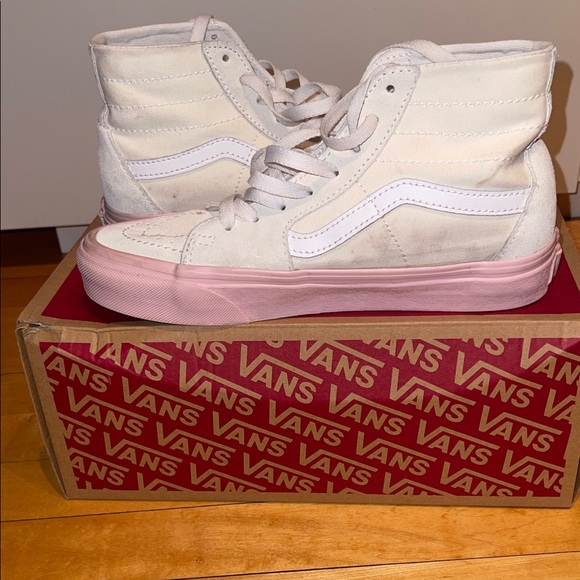 Vans Women's White and Pink Sneakers - Picture 9 of 11